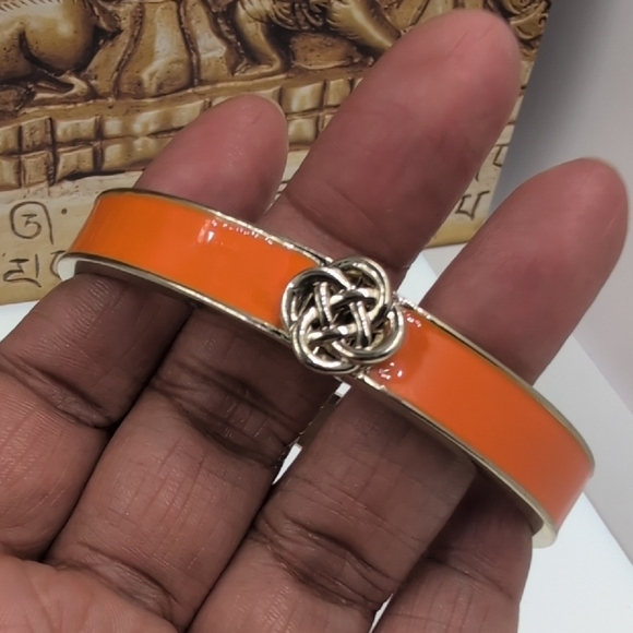 Stylish Pink and Silver Bracelet - Picture 4 of 6